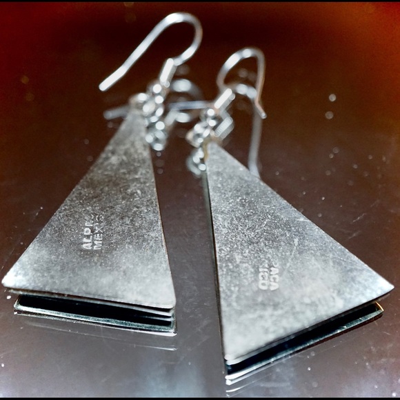 Vintage MOP Butterfly & Onyx Earrings - Picture 3 of 5